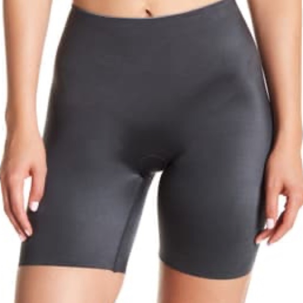 SPANX Slimplicity Mid-Thigh Shorts
